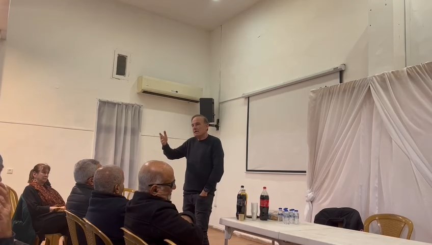 WhatsApp Video 2023-01-18 at 10.35.55 PM (1).mp4_snapshot_00.41_[2023.01.18_23.18.10].jpg